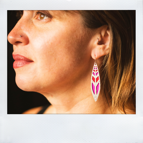 DECO SPEAR EARRINGS 2-TONE